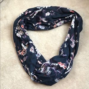 Infinity scarf